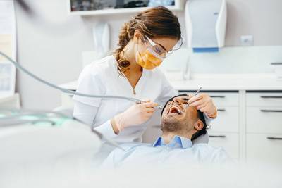 Los beneficios de acudir a tu revisión dental anual