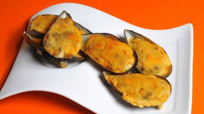 Mejillones tigres en salsa de tomate