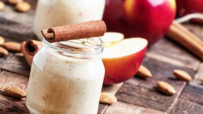 Frutas con leche de almendras