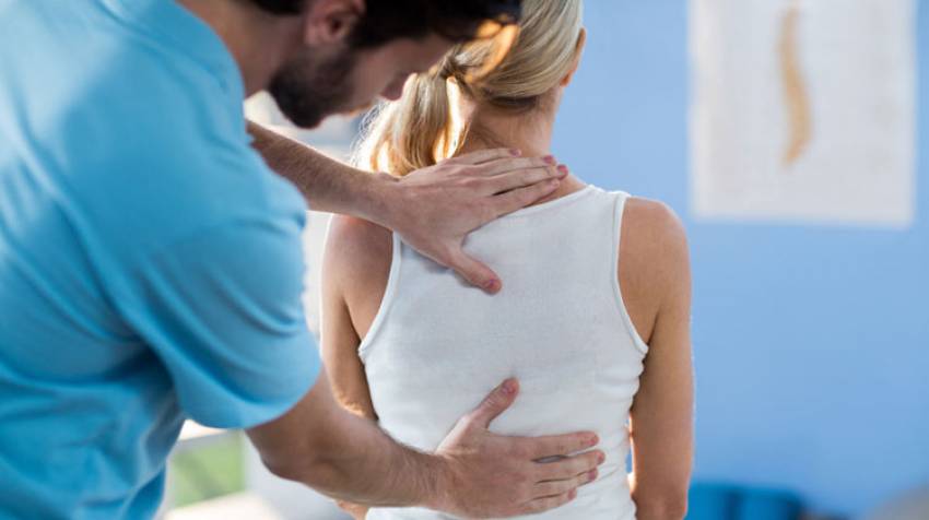Corrige tu postura para evitar el dolor de espalda