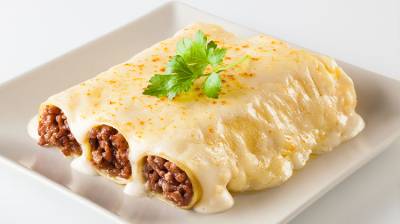 Canelones ibéricos con crema de coliflor y miel