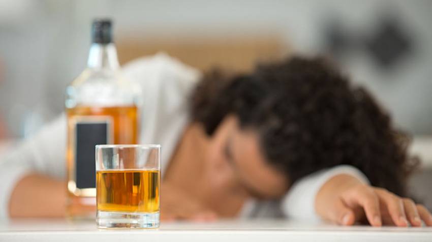 Alcohol, los peligros de una copa de más