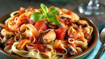 Gratén de pasta con mejillones